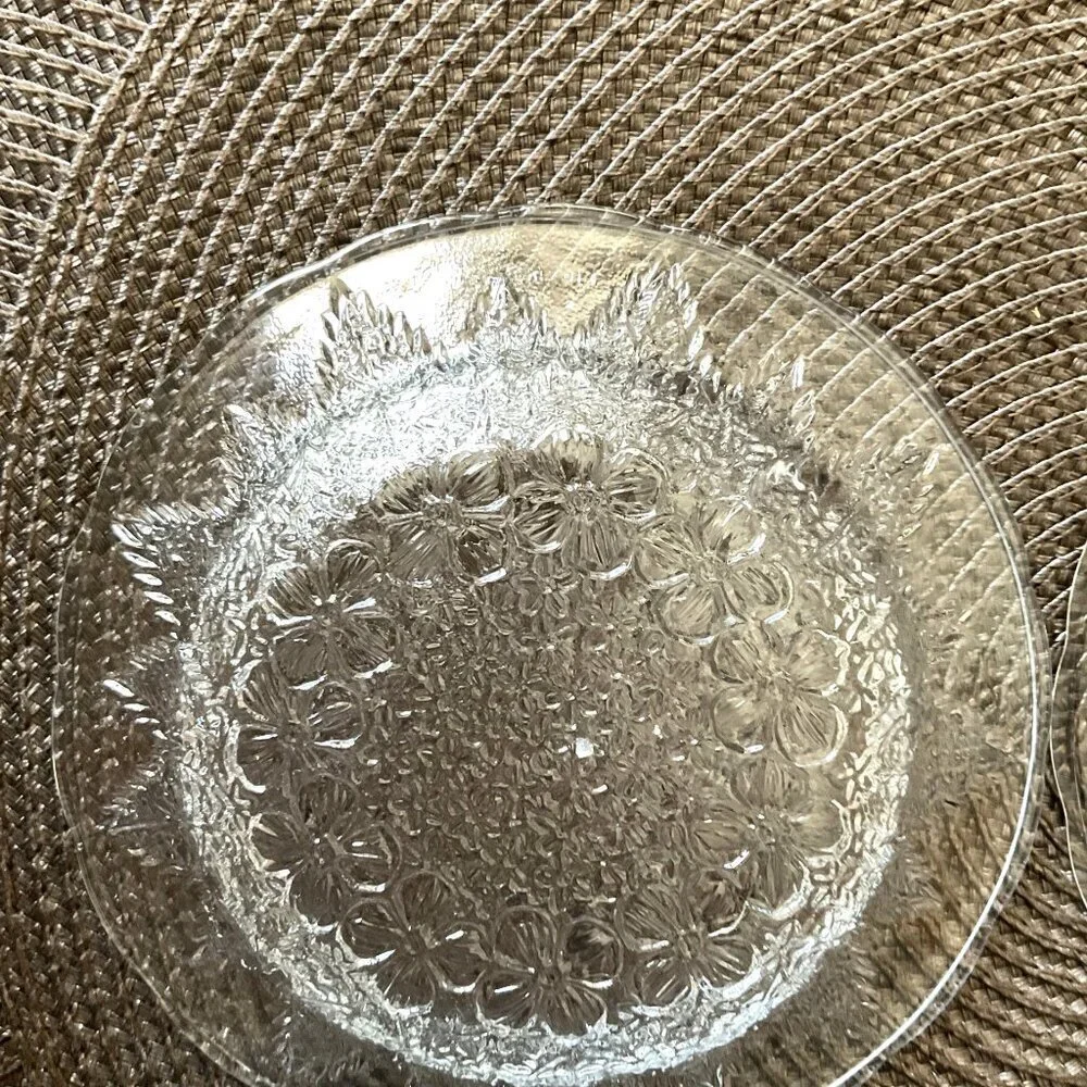 FLORAL SCALLOPED EDGE PRESSED 6